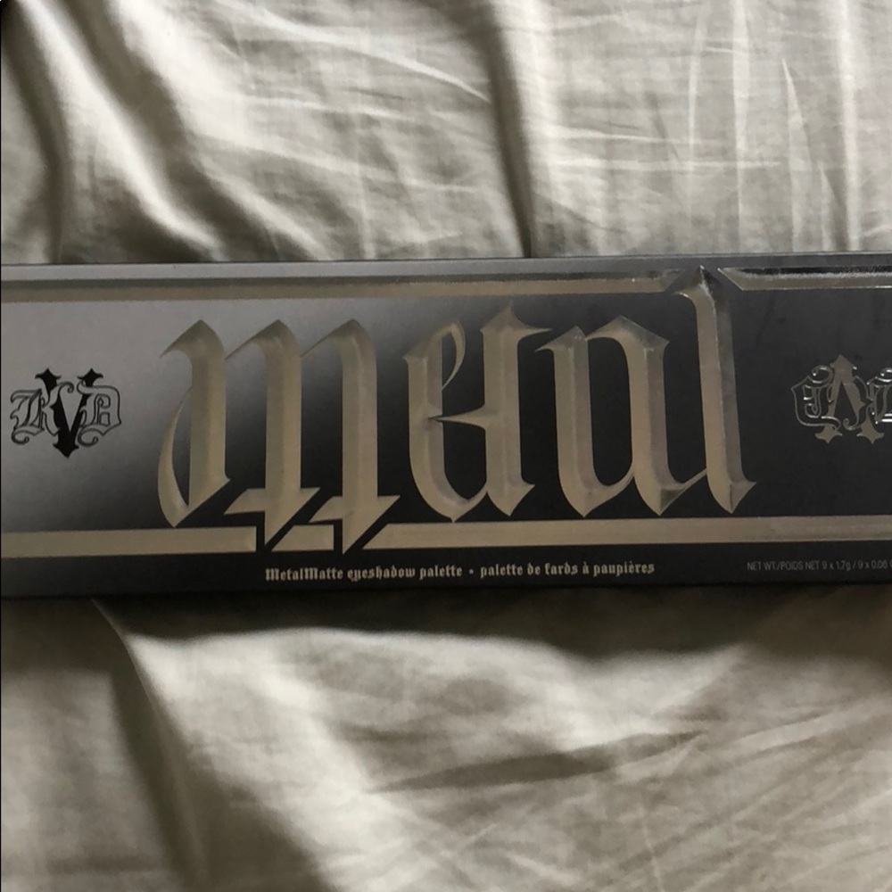 Metal Matte Eyeshadow Palette